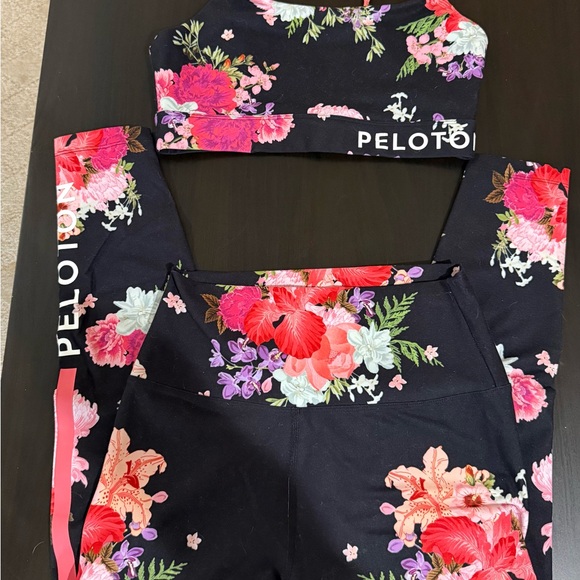 Peloton Womens Leggings/Bra AAPI Heritage Month Floral Set 🌸🌺 Medium - Picture 2 of 6